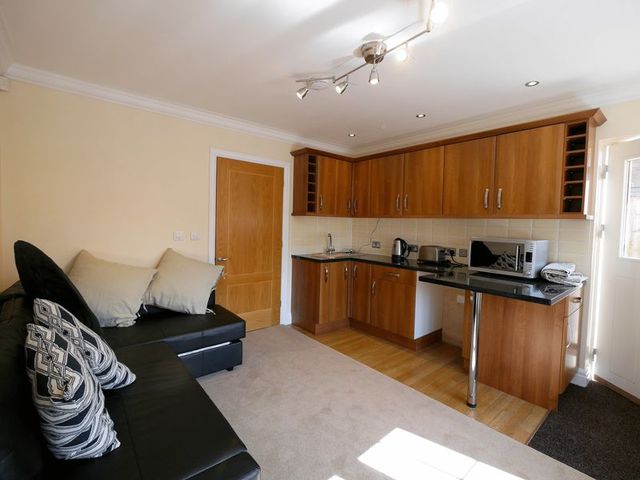  Image of 1 Bedroom Flat to rent at 12 Churchfield Lane  Benson, OX10 6SH