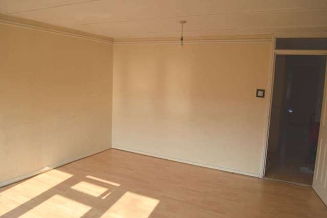  Image of 2 Bedroom Flat to rent at Burnt Ash Hill Lee London, SE12 0JL