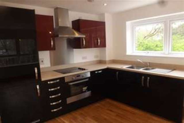  Image of 2 Bedroom Flat to rent at Basildon, SS16 5GP