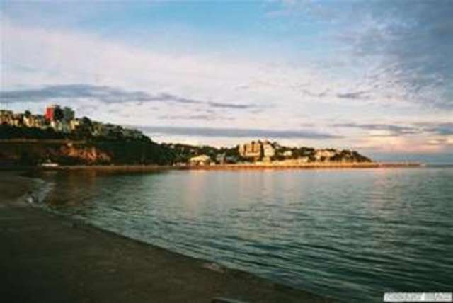  Image of 2 Bedroom Terraced to rent at Torquay, TQ2 6DW