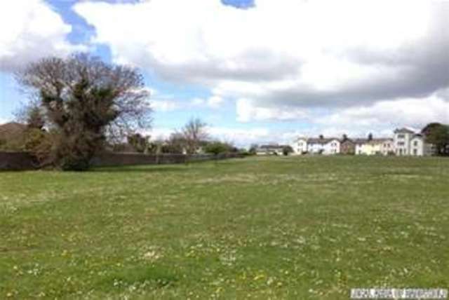  Image of 2 Bedroom Terraced to rent at Torquay, TQ2 6DW