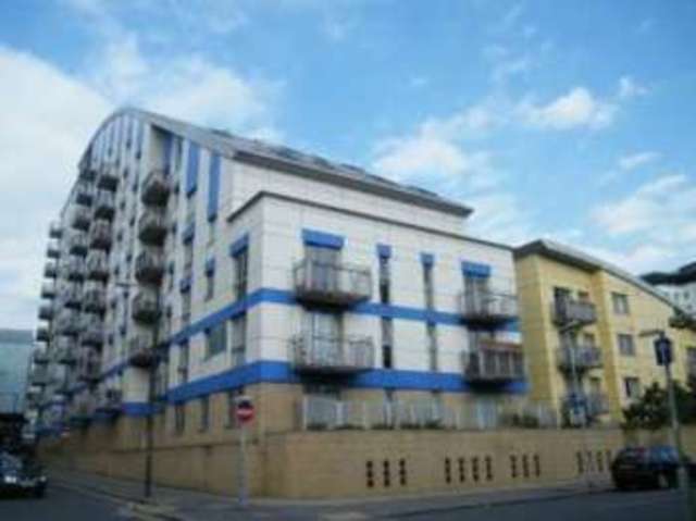  Image of 2 Bedroom Flat for sale at 15 Drummond Road Croydon Croydon, CR0 1TW