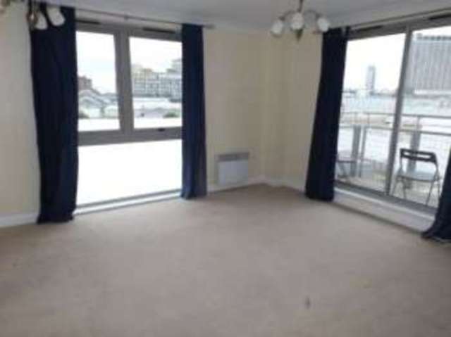  Image of 2 Bedroom Flat for sale at 15 Drummond Road Croydon Croydon, CR0 1TW