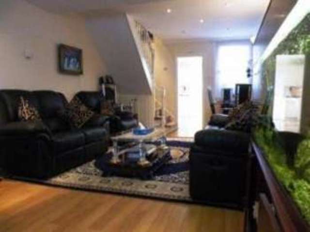  Image of 2 Bedroom Detached for sale at Sutton  Sutton, SM1 2NX
