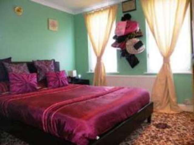  Image of 2 Bedroom Detached for sale at Sutton  Sutton, SM1 2NX