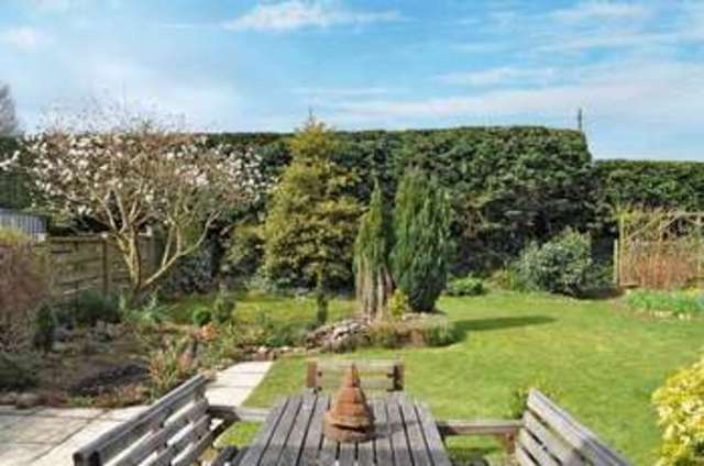  Image of 4 Bedroom Semi-Detached for sale at Courtiers Green Clifton Hampden Abingdon, OX14 3EN