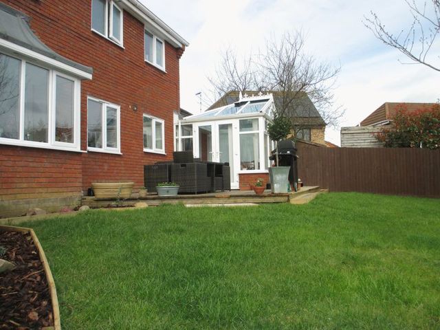  Image of 4 Bedroom Detached for sale at Curlew Way  Daventry, NN11 0XS