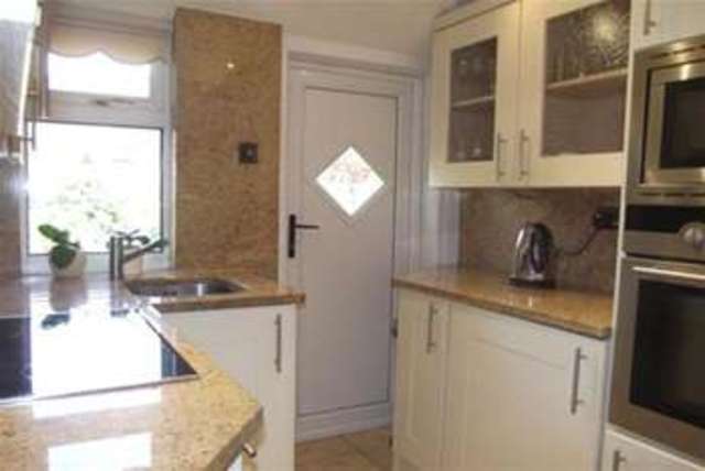  Image of 2 Bedroom Detached to rent at Ashton-under-Lyne, OL6 6TE