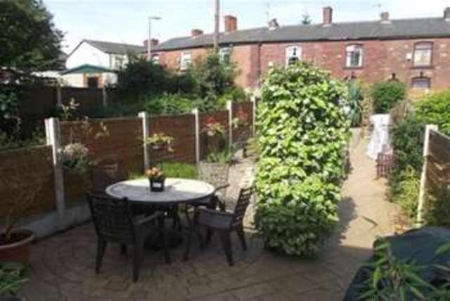  Image of 2 Bedroom Detached to rent at Ashton-under-Lyne, OL6 6TE