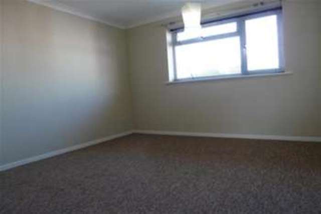  Image of 2 Bedroom Flat to rent at Warwick, CV34 5DW