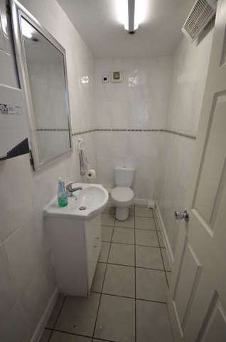  Image of Detached to rent at Darwen Darwen, BB3 1AT