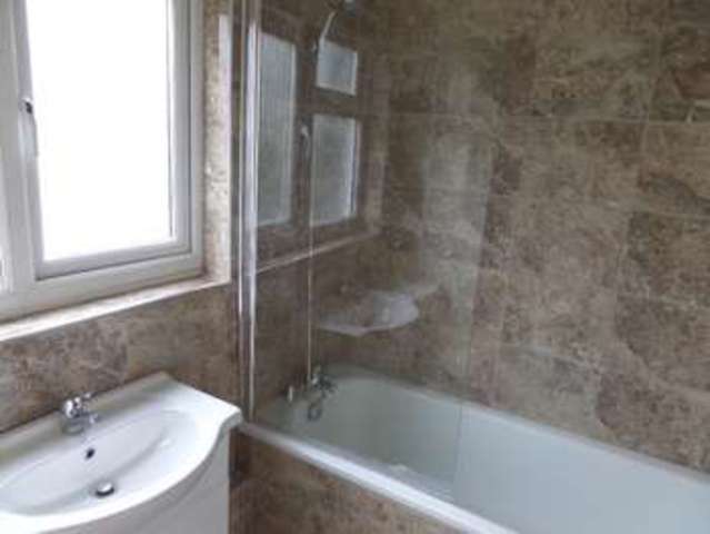  Image of 1 Bedroom Flat to rent at Milton keynes, MK2 2TQ