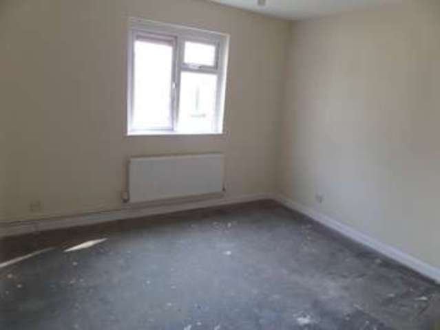  Image of 1 Bedroom Flat to rent at Milton keynes, MK2 2TQ