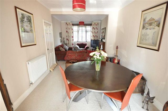  Image of 3 Bedroom Property for sale at Elmdale Road Worcester Worcester, WR3 7PA