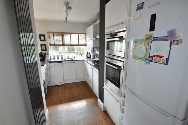  Image of 3 Bedroom Property for sale at Elmdale Road Worcester Worcester, WR3 7PA