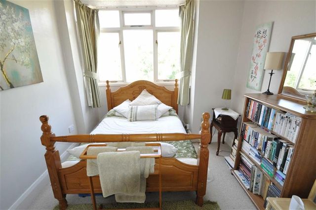 Image of 3 Bedroom Property for sale at Elmdale Road Worcester Worcester, WR3 7PA