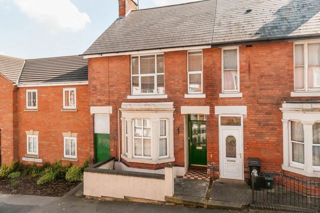  Image of 3 Bedroom Terraced for sale at Fitzwilliam Street  Rushden, NN10 9YW