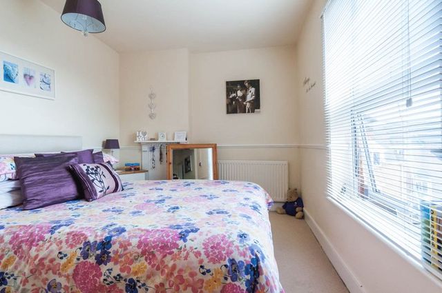  Image of 3 Bedroom Terraced for sale at Fitzwilliam Street  Rushden, NN10 9YW