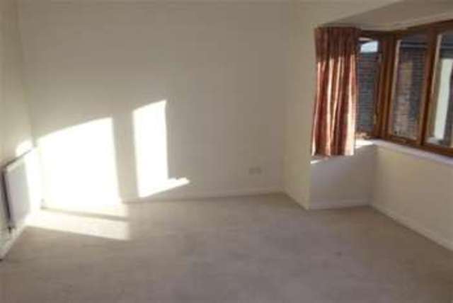  Image of 3 Bedroom Detached to rent at Arundel, BN18 0SG
