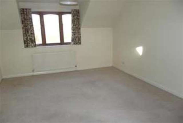  Image of 3 Bedroom Detached to rent at Arundel, BN18 0SG
