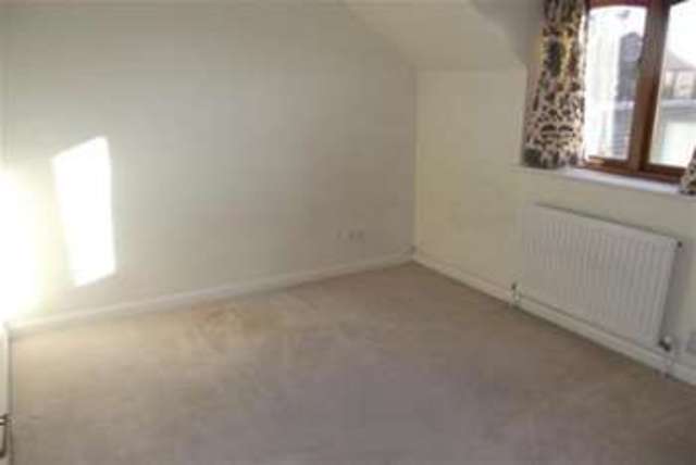  Image of 3 Bedroom Detached to rent at Arundel, BN18 0SG