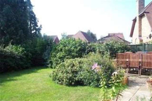  Image of 3 Bedroom Detached to rent at Arundel, BN18 0SG