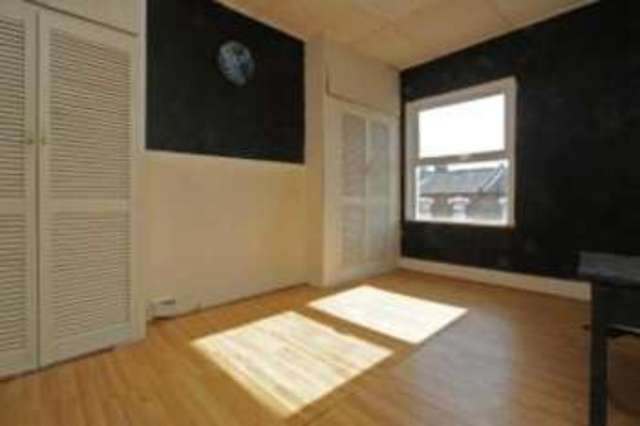  Image of 4 Bedroom End of Terrace for sale at Upper Sydenham  Upper Sydenham, SE26 6BA