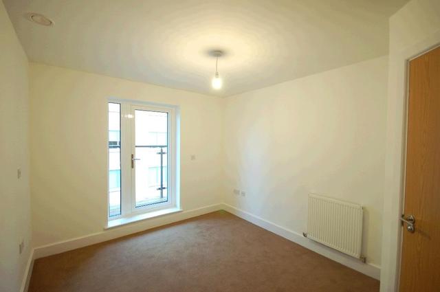  Image of 2 Bedroom Property to rent at Friary Court Tudor Road Reading Reading, RG1 1NH