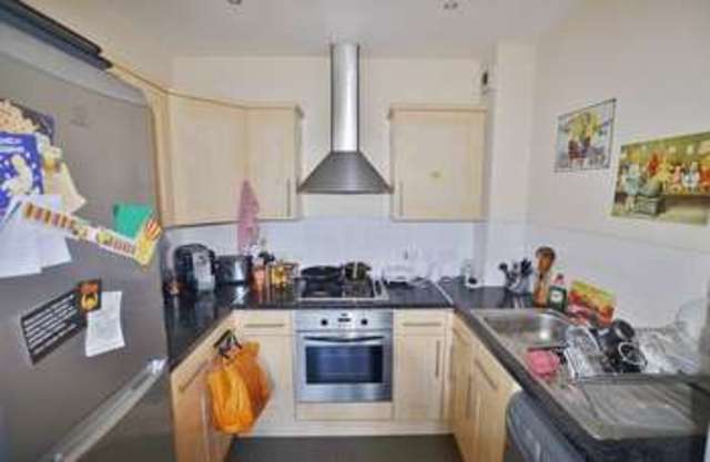  Image of 1 Bedroom Flat to rent at Furrow Lane  London, E9 6JS