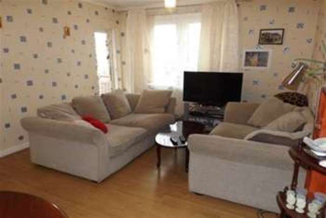  Image of 2 Bedroom Flat to rent at Glasgow, G33 3TH