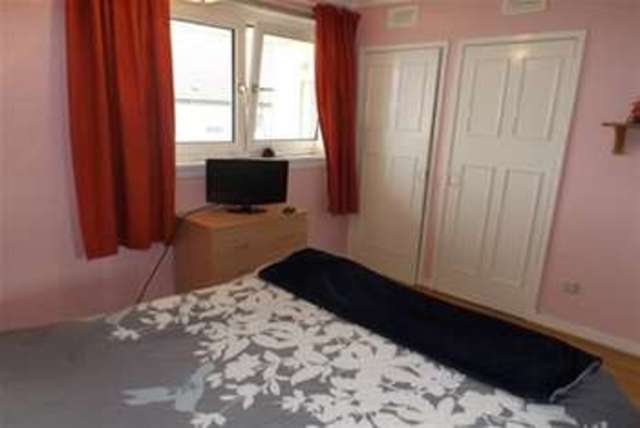  Image of 2 Bedroom Flat to rent at Glasgow, G33 3TH