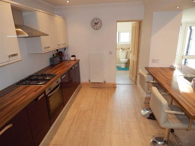  Image of 4 Bedroom Property for sale at Glancynon Terrace Abercynon Abercynon, CF45 4TF