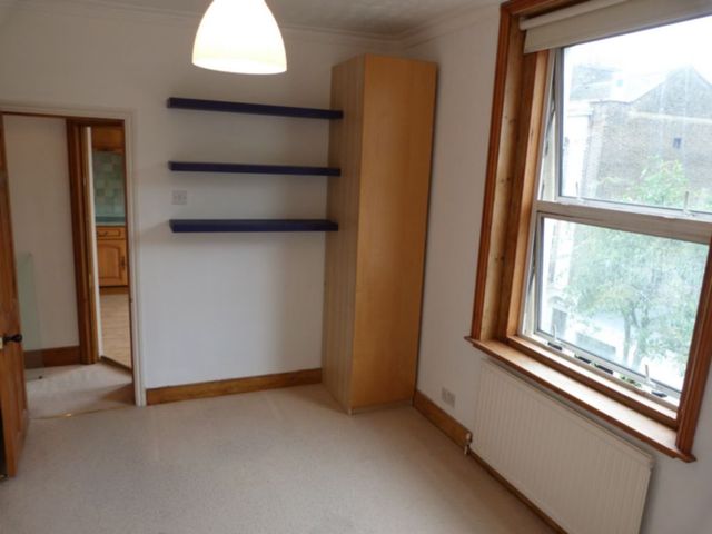  Image of 3 Bedroom Apartment to rent at Grays Inn Road  London, WC1X 8DX