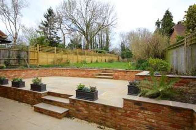  Image of 3 Bedroom Semi-Detached to rent at Thames Street Sonning Reading, RG4 6UX