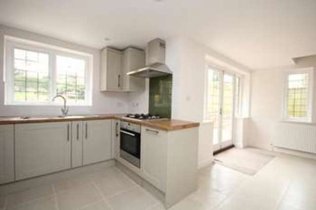  Image of 3 Bedroom Semi-Detached to rent at Thames Street Sonning Reading, RG4 6UX