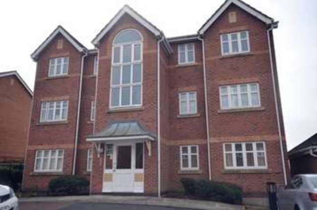  Image of 2 Bedroom Flat to rent at Greenock Mews Widnes Cheshire, WA8 9DW