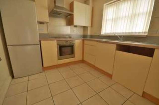  Image of 2 Bedroom Flat to rent at Greenock Mews Widnes Cheshire, WA8 9DW