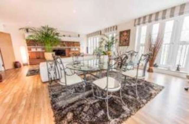  Image of 2 Bedroom Flat for sale at Gresham Park Road Woking Old Woking, GU22 9DA