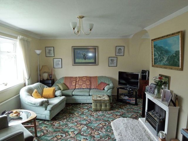  Image of 3 Bedroom Detached for sale at Hall View Mattersey Doncaster, DN10 5HY