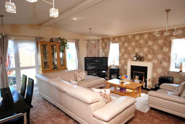  Image of 2 Bedroom Detached for sale at Hayes Chase Battlesbridge Wickford, SS11 7QT