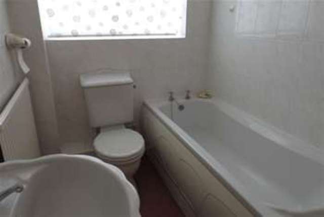  Image of 4 Bedroom Detached to rent at Warminster, BA12 9HR