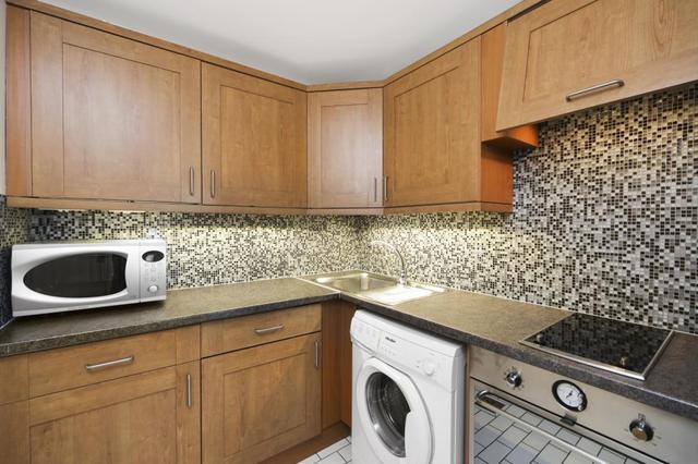  Image of 1 Bedroom Flat to rent at Holland Road  London, W14 8HL