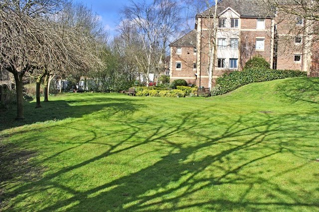  Image of 2 Bedroom Retirement Property for sale at Jews Walk  Sydenham, SE26 4NN