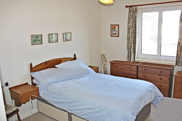  Image of 2 Bedroom Retirement Property for sale at Jews Walk  Sydenham, SE26 4NN