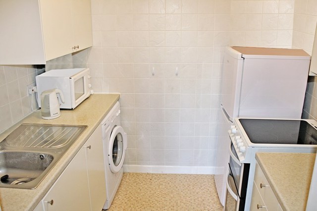  Image of 2 Bedroom Retirement Property for sale at Jews Walk  Sydenham, SE26 4NN