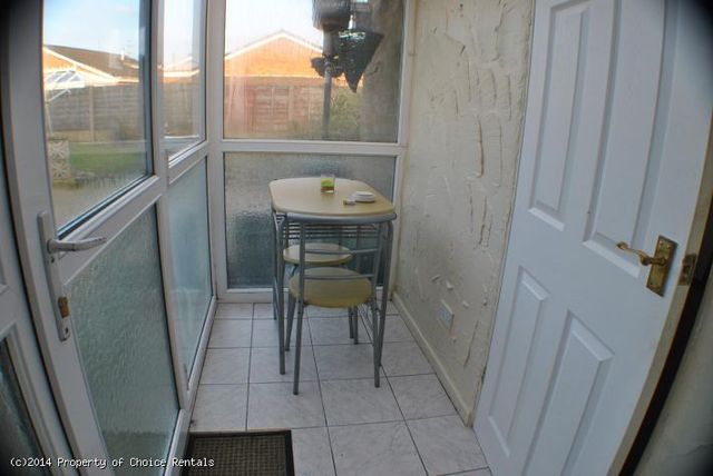  Image of 2 Bedroom Bungalow to rent at Inglewood Close  Rossall, FY7 8PE