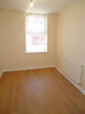  Image of 3 Bedroom Terraced to rent at James Street Garston Liverpool, L19 2LS