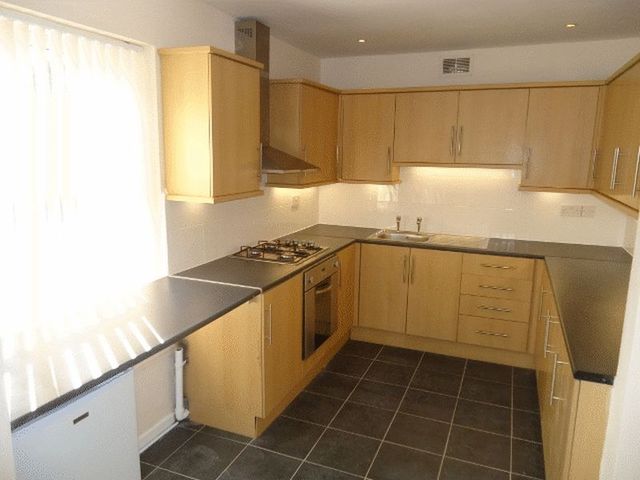  Image of 3 Bedroom Terraced to rent at James Street Garston Liverpool, L19 2LS