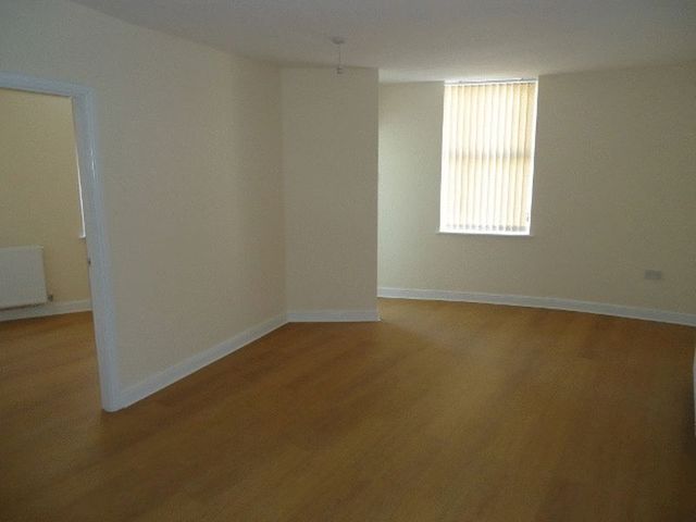  Image of 3 Bedroom Terraced to rent at James Street Garston Liverpool, L19 2LS