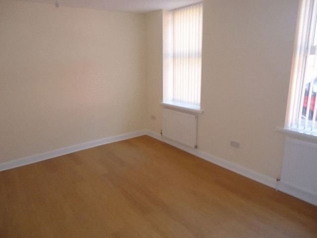  Image of 3 Bedroom Terraced to rent at James Street Garston Liverpool, L19 2LS